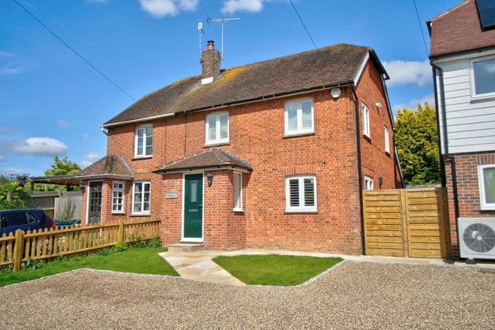 3 bedrooms house for sale in Tonbridge, United Kingdom - Image 2