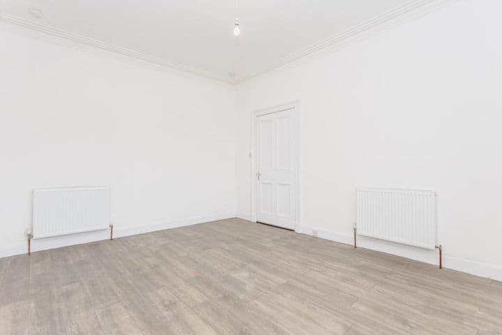 2 bedrooms house for sale in Thornhill, United Kingdom - Image 2