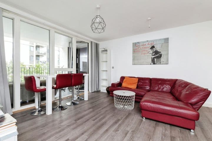 2 bedrooms apartment for sale in London, United Kingdom - Image 7