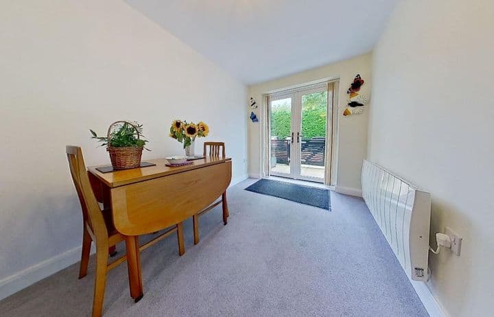 2 bedrooms apartment for sale in Stockport, United Kingdom - Image 6