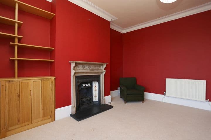 2 bedrooms apartment for sale in London, United Kingdom - Image 4