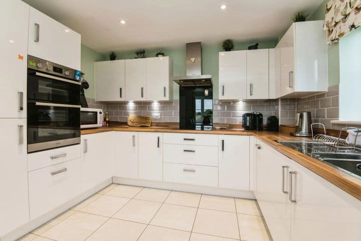 3 bedrooms house for sale in Exeter, United Kingdom - Image 4