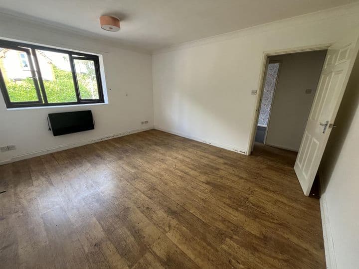 2 bedrooms apartment for sale in Stoke-On-Trent, United Kingdom - Image 7