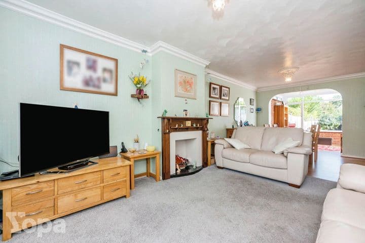 3 bedrooms house for sale in Gravesend, United Kingdom - Image 2