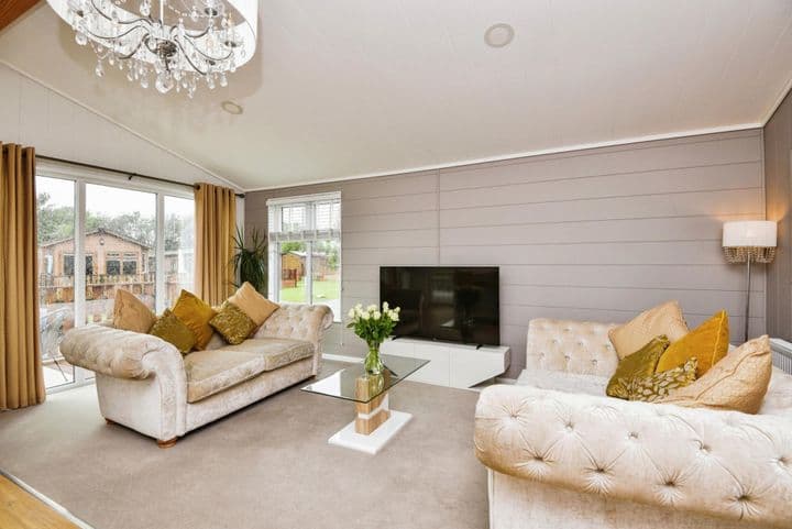 2 bedrooms other for sale in Carnforth, United Kingdom - Image 10