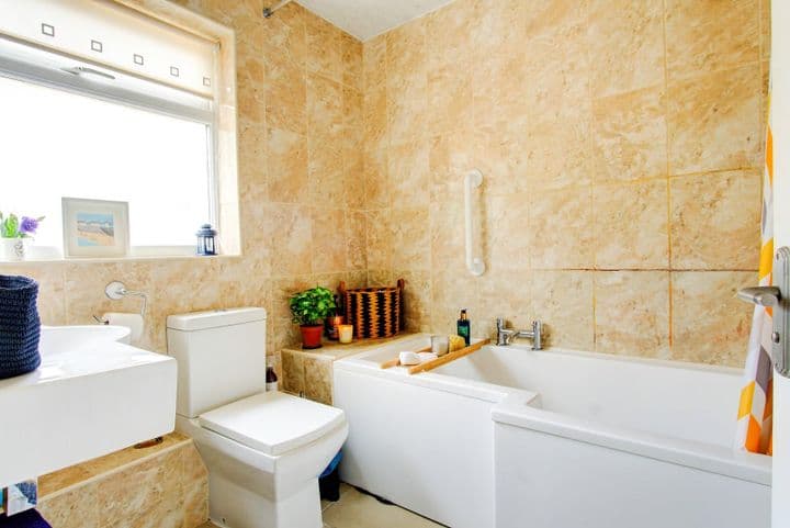 2 bedrooms house for sale in Neath Port Talbot, United Kingdom - Image 8