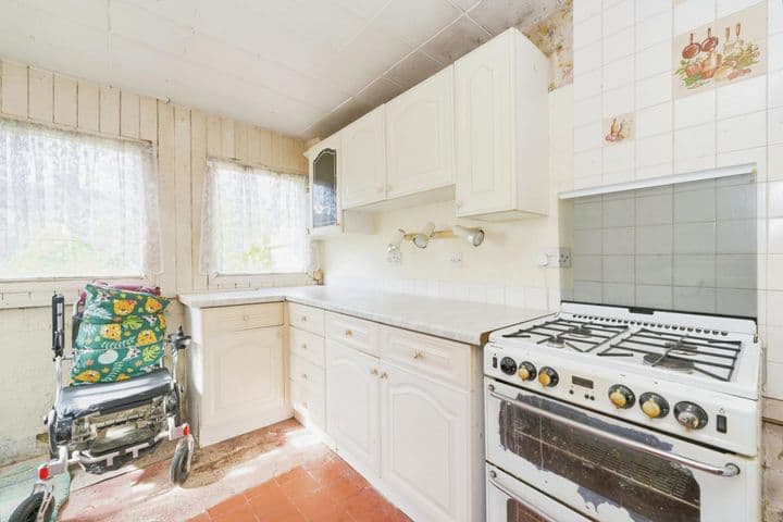 2 bedrooms house for sale in Southall, United Kingdom - Image 3