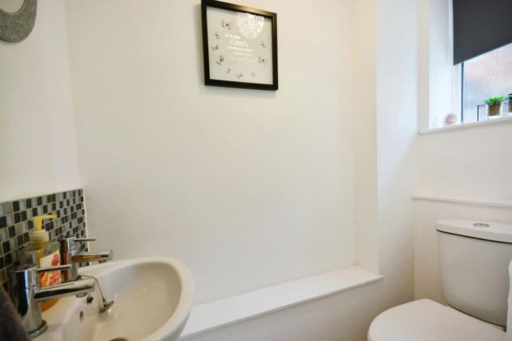 3 bedrooms house for sale in Stevenage, United Kingdom - Image 12