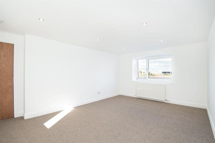 3 bedrooms apartment for sale in Montrose, United Kingdom - Image 5