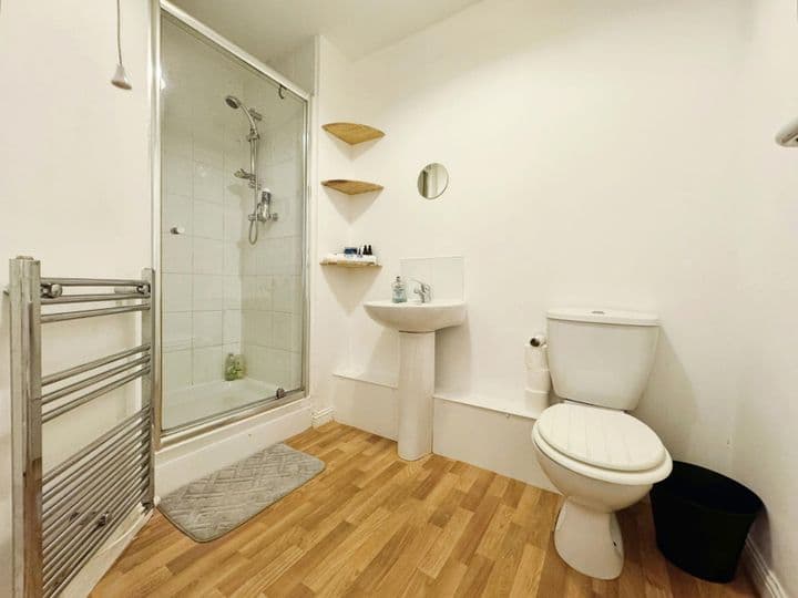 2 bedrooms apartment for sale in Glasgow, United Kingdom - Image 10