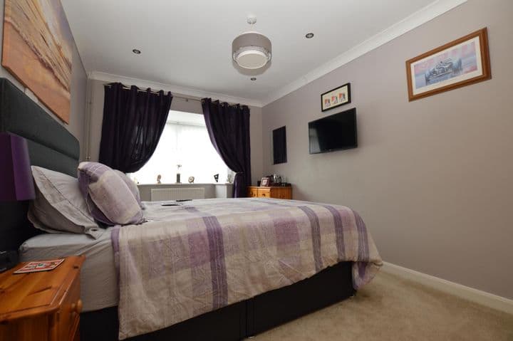 2 bedrooms house for sale in Shepton Mallet, United Kingdom - Image 9