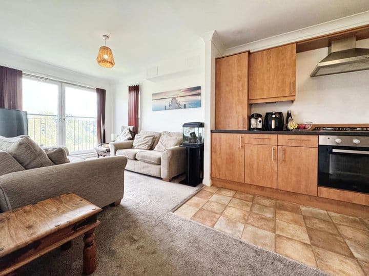 2 bedrooms apartment for sale in Glasgow, United Kingdom - Image 2