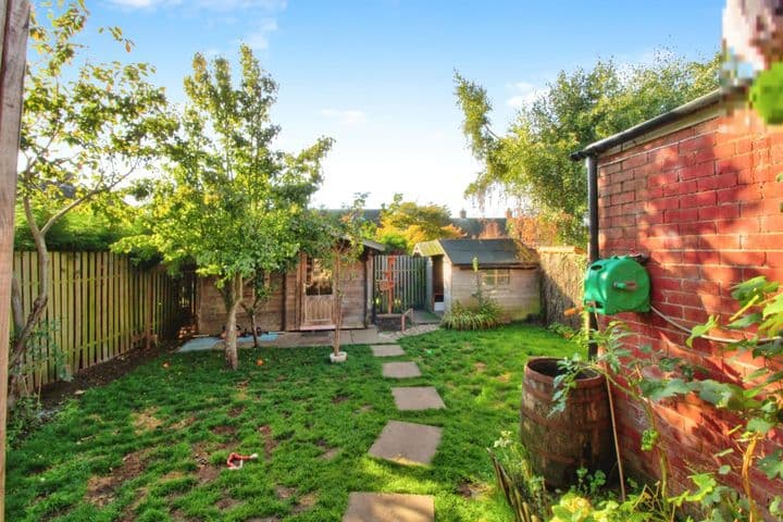 3 bedrooms house for sale in Rotherham, United Kingdom - Image 3