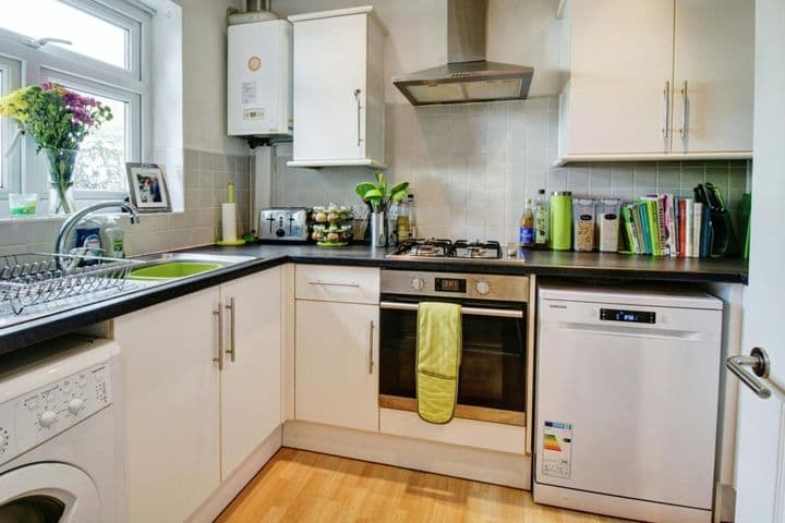 2 bedrooms house for sale in Tonbridge, United Kingdom - Image 4