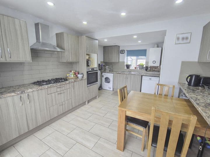 3 bedrooms house for sale in Oldbury, United Kingdom - Image 3