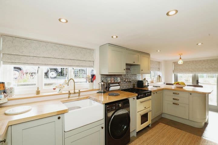 3 bedrooms house for sale in Stoke-On-Trent, United Kingdom - Image 3