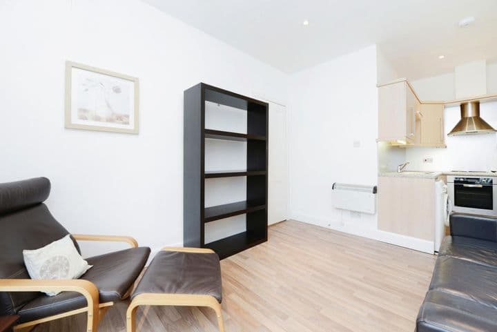 1 bedroom apartment for sale in Edinburgh City Centre, United Kingdom - Image 5