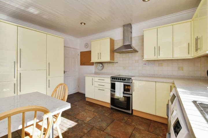 3 bedrooms house for sale in Neath Port Talbot, United Kingdom - Image 7