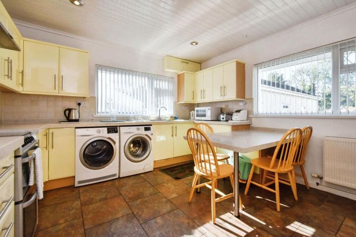 3 bedrooms house for sale in Neath Port Talbot, United Kingdom - Image 5