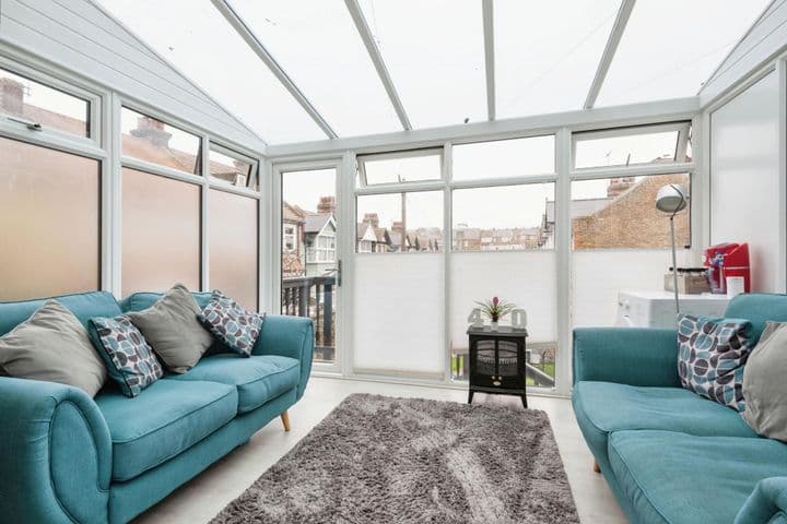 3 bedrooms house for sale in Margate, United Kingdom - Image 2