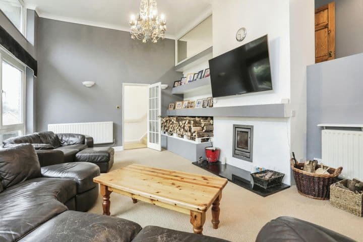 5 bedrooms house for sale in Ipswich, United Kingdom - Image 6