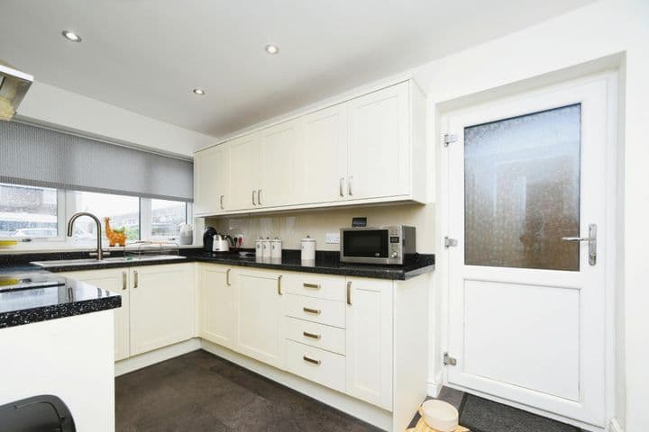 3 bedrooms house for sale in Swindon, United Kingdom - Image 9