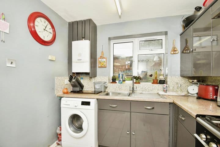 3 bedrooms house for sale in Sheerness, United Kingdom - Image 8