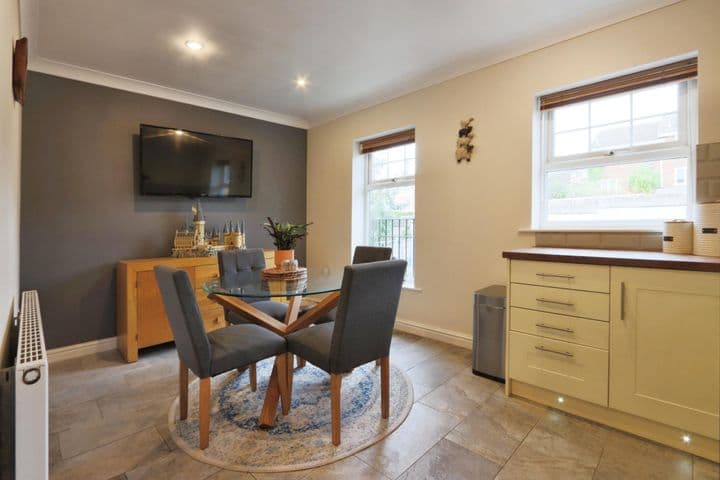 3 bedrooms house for sale in Wakefield, United Kingdom - Image 8