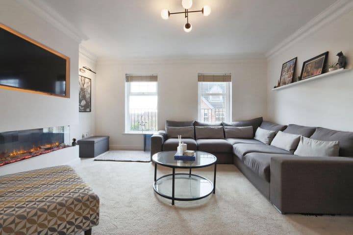 3 bedrooms house for sale in Wakefield, United Kingdom - Image 3