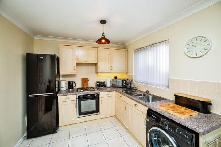 3 bedrooms house for sale in Barnsley, United Kingdom - Image 10