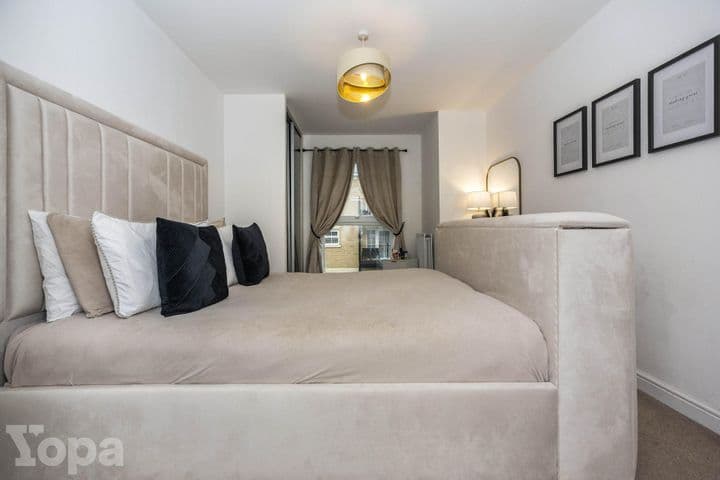 2 bedrooms apartment for sale in Swanscombe, United Kingdom - Image 5