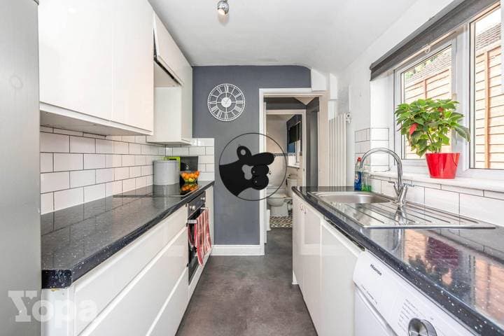 2 bedrooms house for sale in Greenhithe, United Kingdom - Image 2