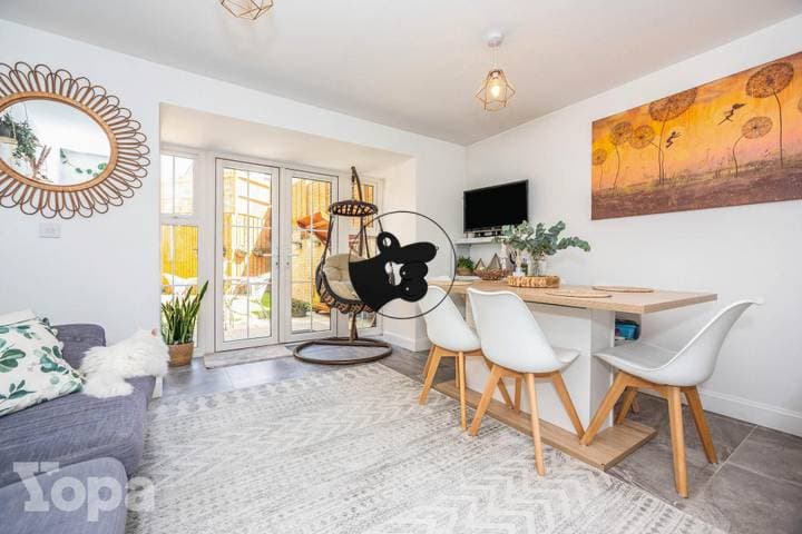 4 bedrooms house for sale in Dartford, United Kingdom - Image 2