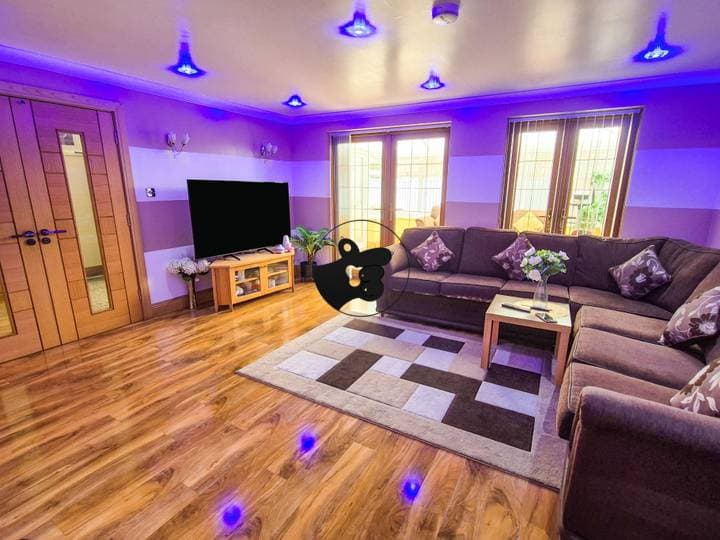 3 bedrooms house for sale in Oldbury, United Kingdom - Image 5