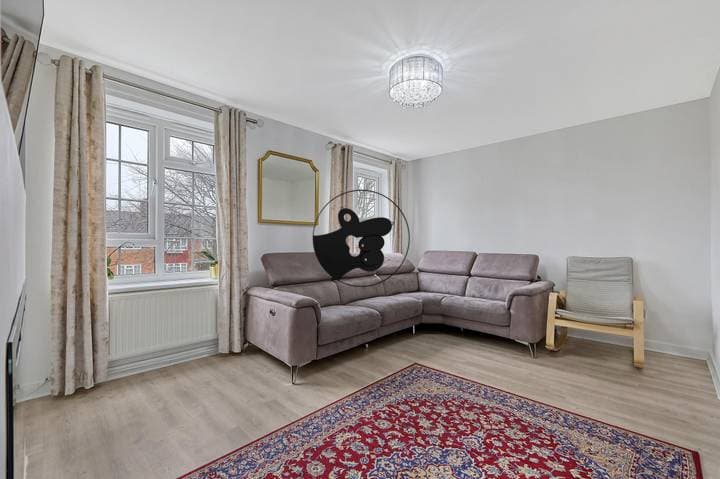 3 bedrooms house for sale in Brentwood, United Kingdom - Image 3