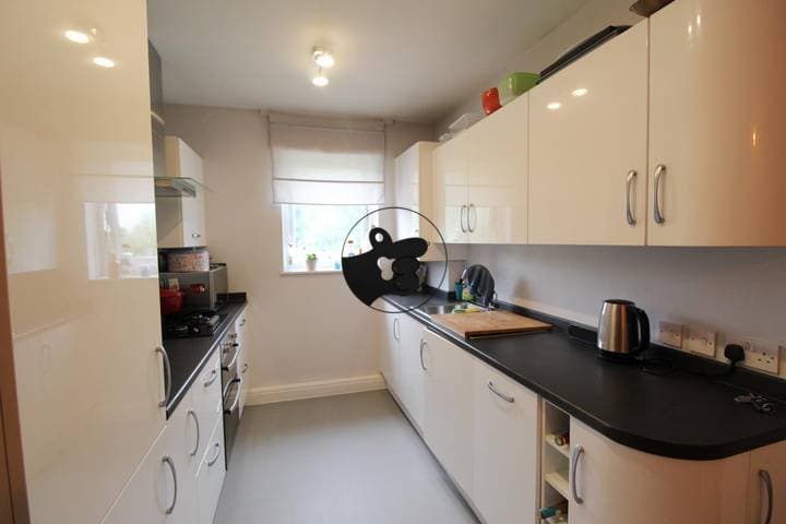 1 bedroom apartment for sale in London, United Kingdom - Image 5