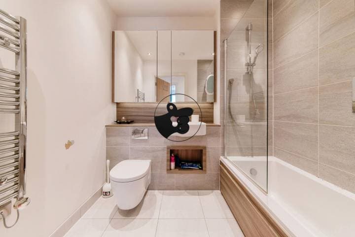 2 bedrooms apartment for sale in Harrow, United Kingdom - Image 7