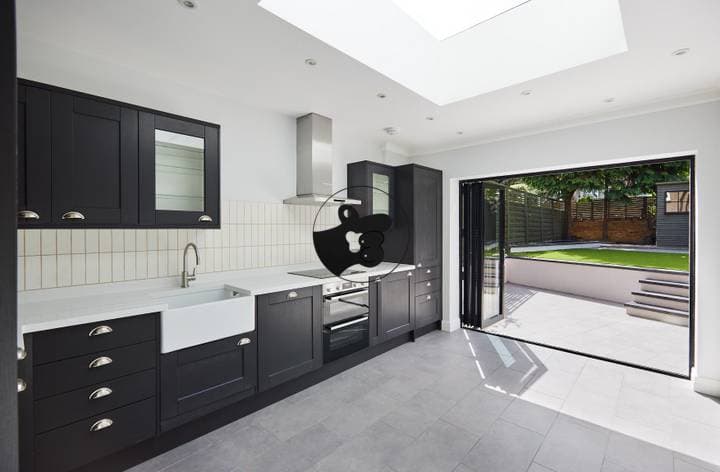 3 bedrooms house for sale in London, United Kingdom - Image 3