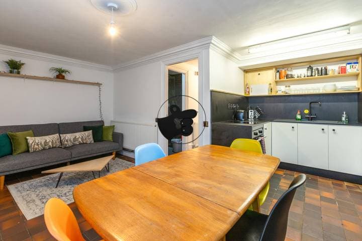 2 bedrooms apartment for sale in London, United Kingdom - Image 6