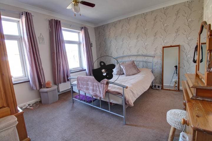 3 bedrooms house for sale in Ipswich, United Kingdom - Image 9