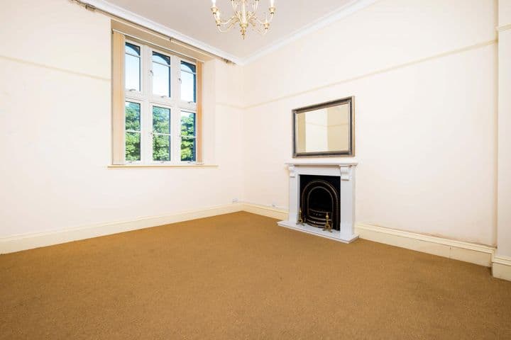 2 bedrooms apartment for sale in Dundee, United Kingdom - Image 7