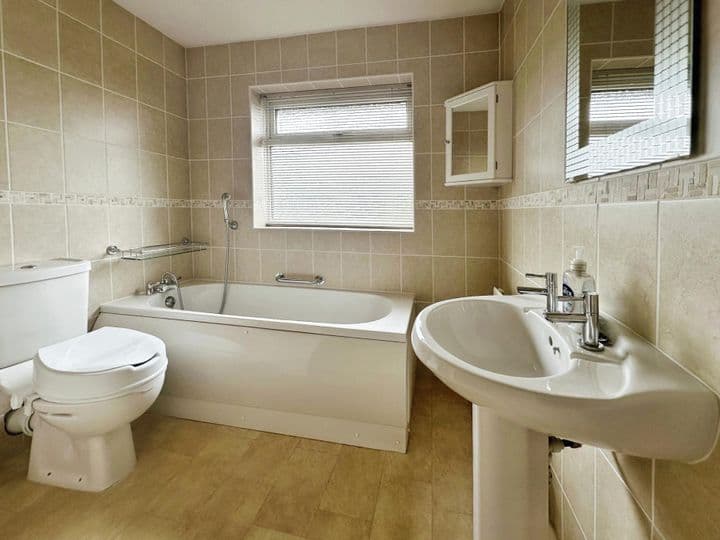 4 bedrooms house for sale in Wolverhampton, United Kingdom - Image 11