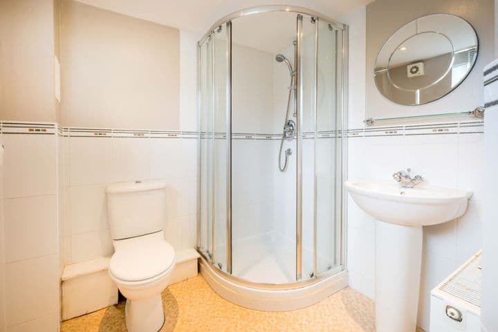 2 bedrooms apartment for sale in Dundee, United Kingdom - Image 9