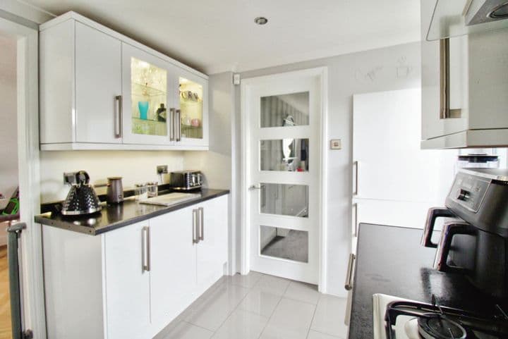 2 bedrooms house for sale in Rainham, United Kingdom - Image 10