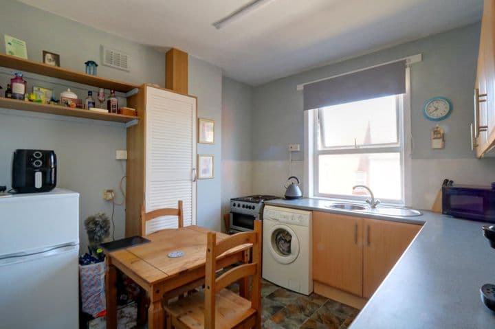 1 bedroom apartment for sale in Blackpool, United Kingdom - Image 6