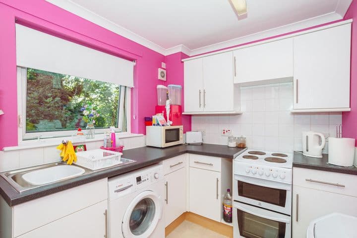 1 bedroom apartment for sale in Dumfries and Galloway, United Kingdom - Image 3