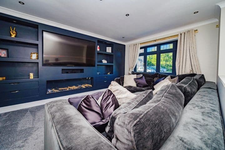 4 bedrooms house for sale in Luton, United Kingdom - Image 10