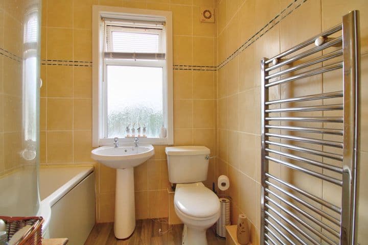 3 bedrooms house for sale in Cwmbran, United Kingdom - Image 5