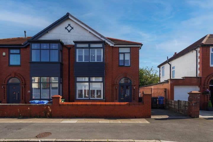 3 bedrooms house for sale in Manchester, United Kingdom - Image 2