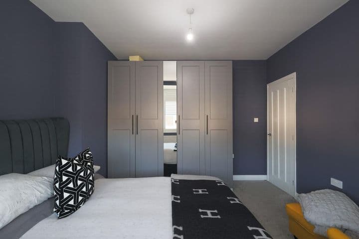 3 bedrooms house for sale in Manchester, United Kingdom - Image 9